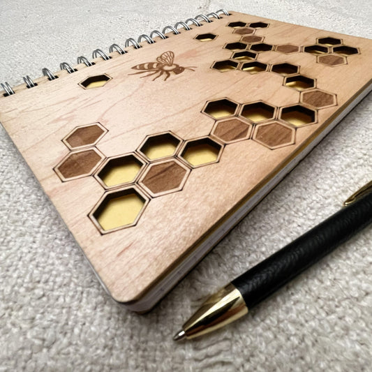 Bee & Honeycomb – Engraved Wooden Journal