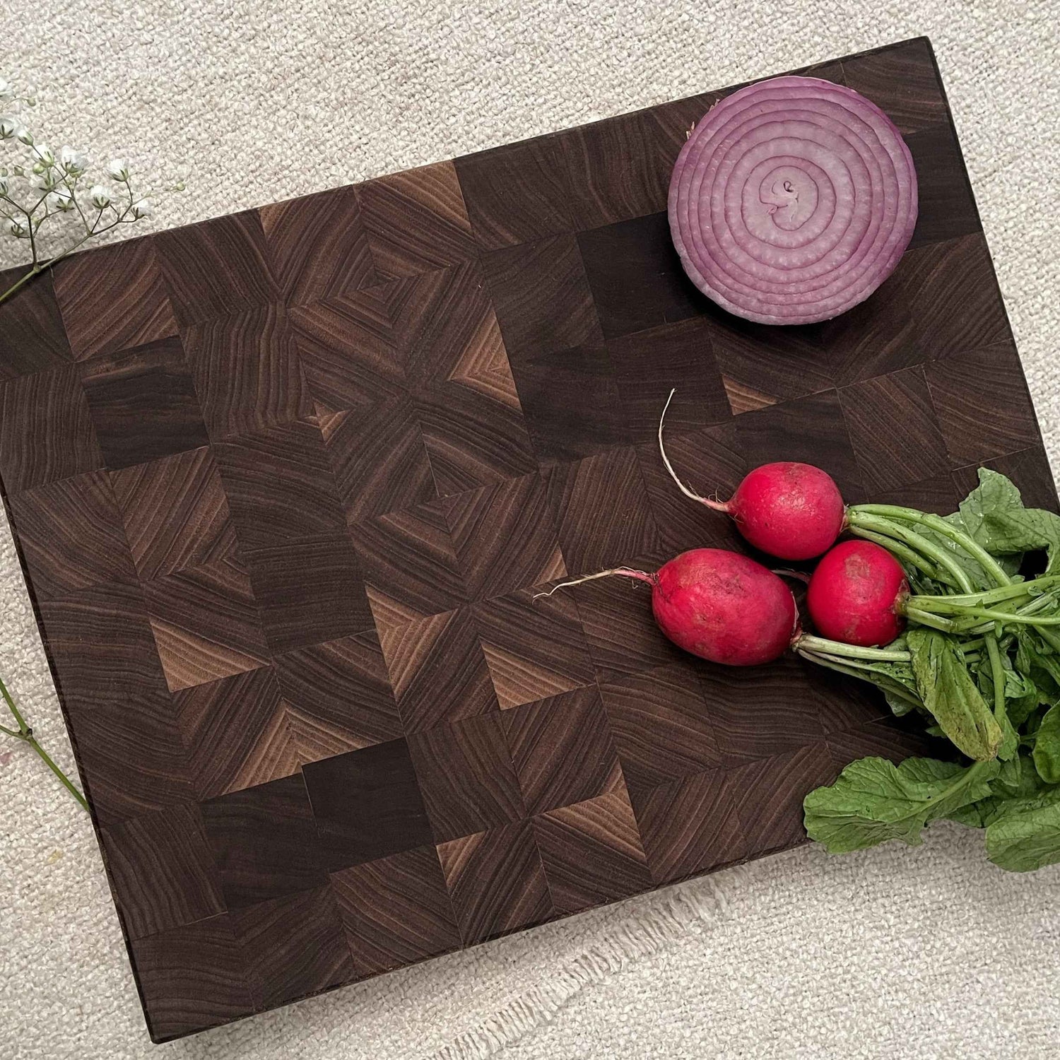 Walnut End Grain – Premium Cutting Board