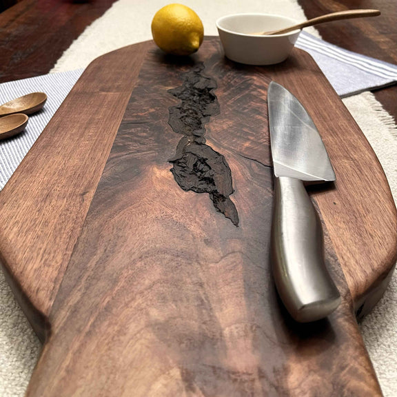 Walnut Riverweight – Premium Charcuterie & Cutting Board