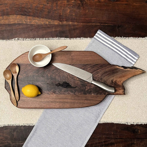 Walnut Riverweight – Premium Charcuterie & Cutting Board