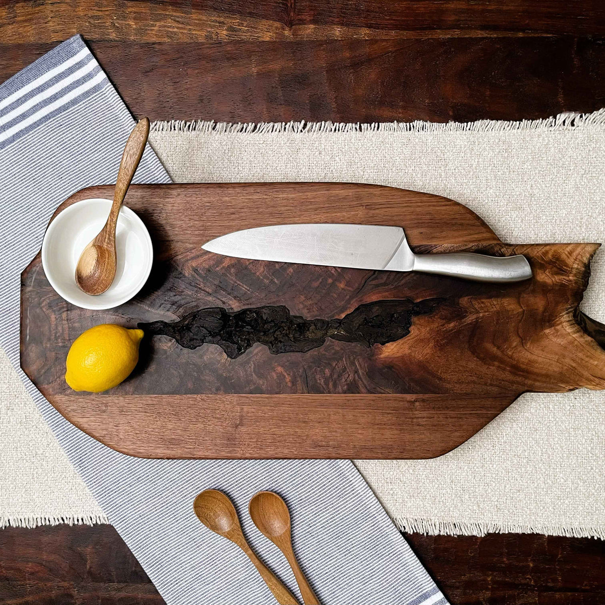 Walnut Riverweight – Premium Charcuterie & Cutting Board