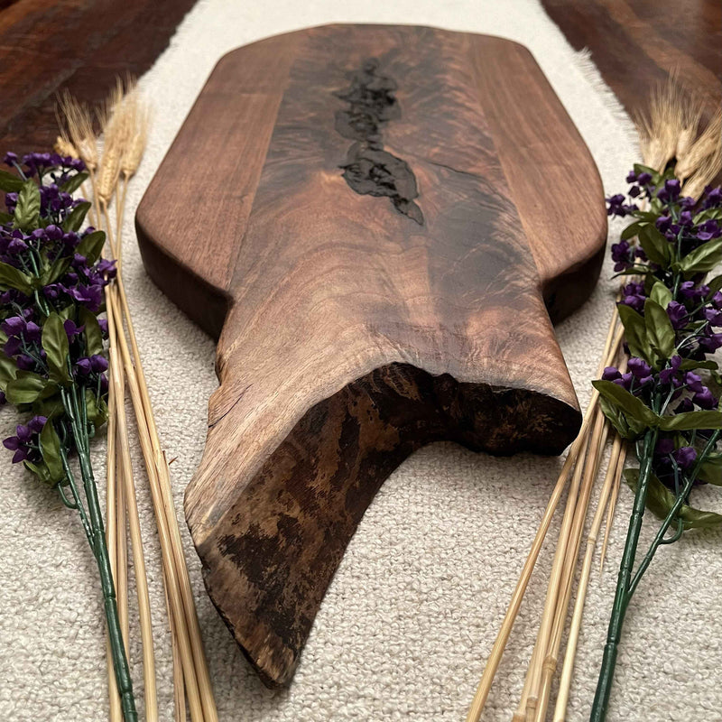 Walnut Riverweight – Premium Charcuterie & Cutting Board