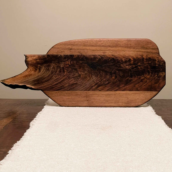 Walnut Riverweight – Premium Charcuterie & Cutting Board